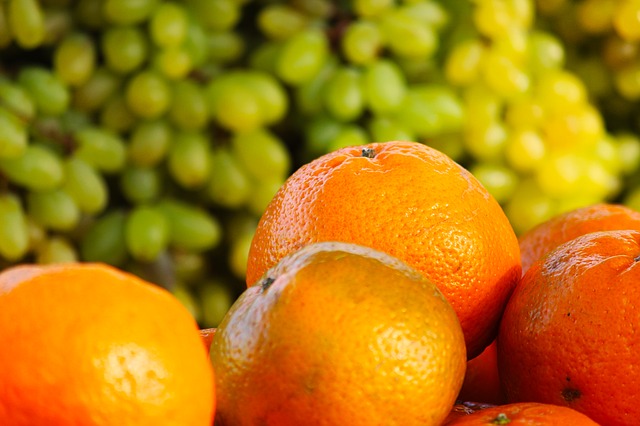 Vitamin C rich fruits helps body to absorb iron from food