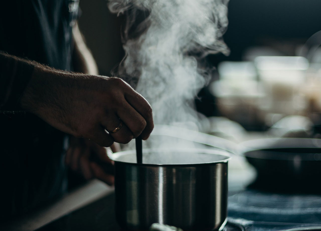 For cooking food in a liquid or steam фото 16