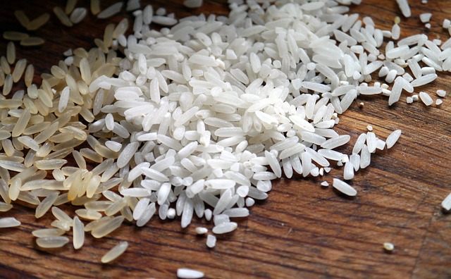 Brown Rice Nutrition Facts And Health benefits over white rice